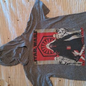 Star Wars short sleeved shirt w hoodie